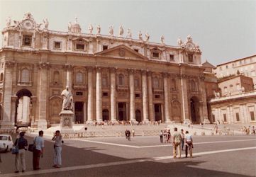 サンピエトロ寺院1971／8撮影ローマ（バチカン市国）