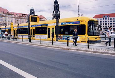 ドレスデン市内を走る低床バス